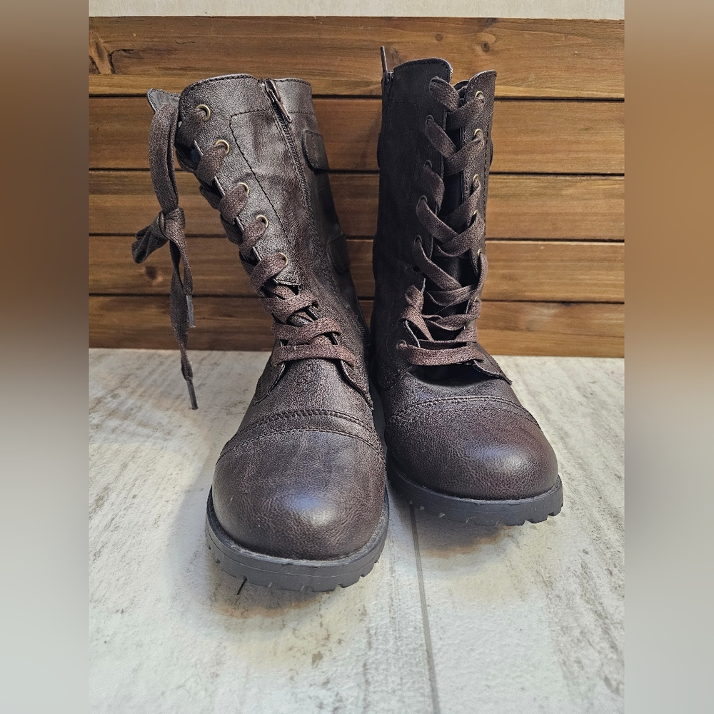 Women's size 9 boots